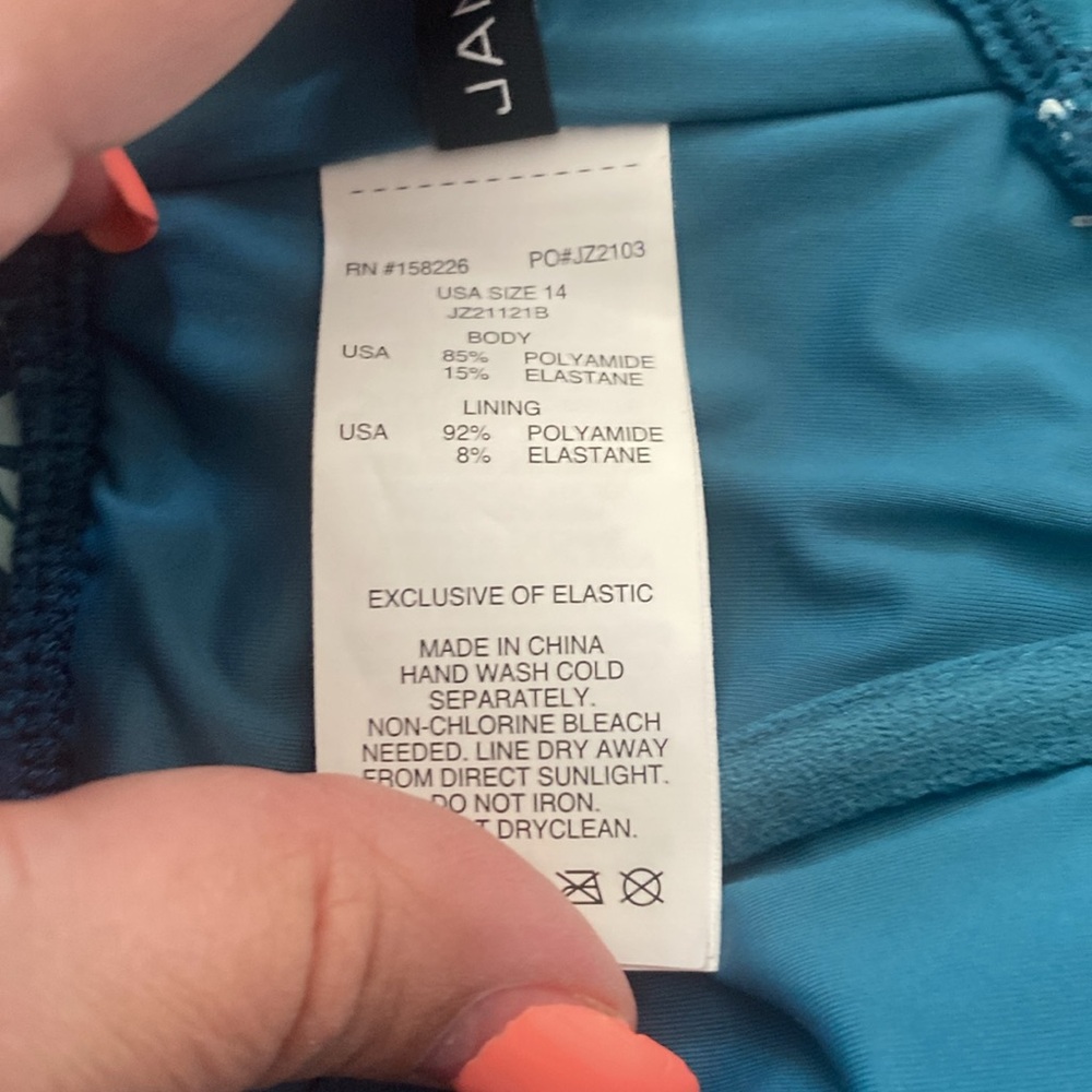 🆕Women’s Jantzen Bikini Top. Size 14. NWT - Picture 3 of 9